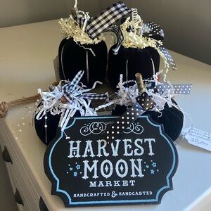 NEW! (4) Black velvet pumpkins + (1) Harvest Moon sign